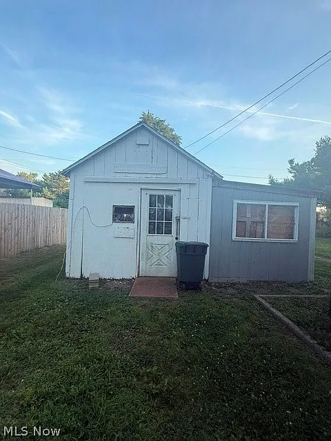 3 bed, 2.0 bath, $1,350 — Photo 4