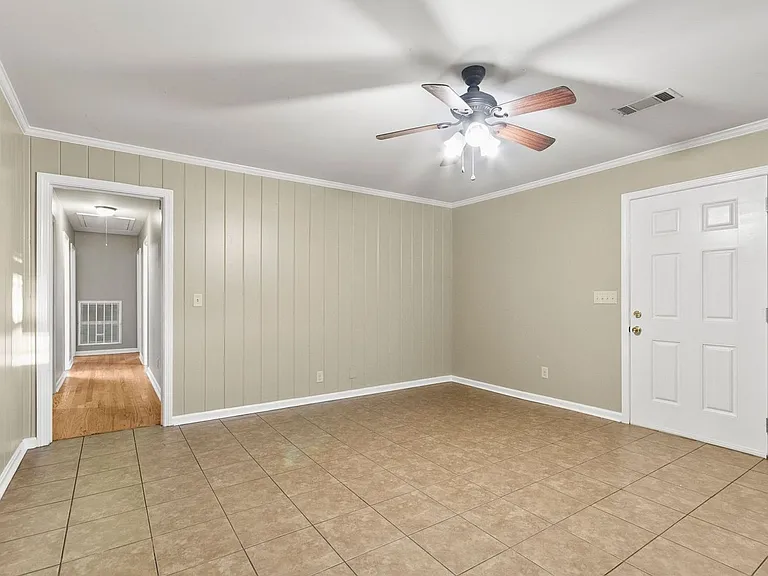 242 Cedar Crst — Photo 13