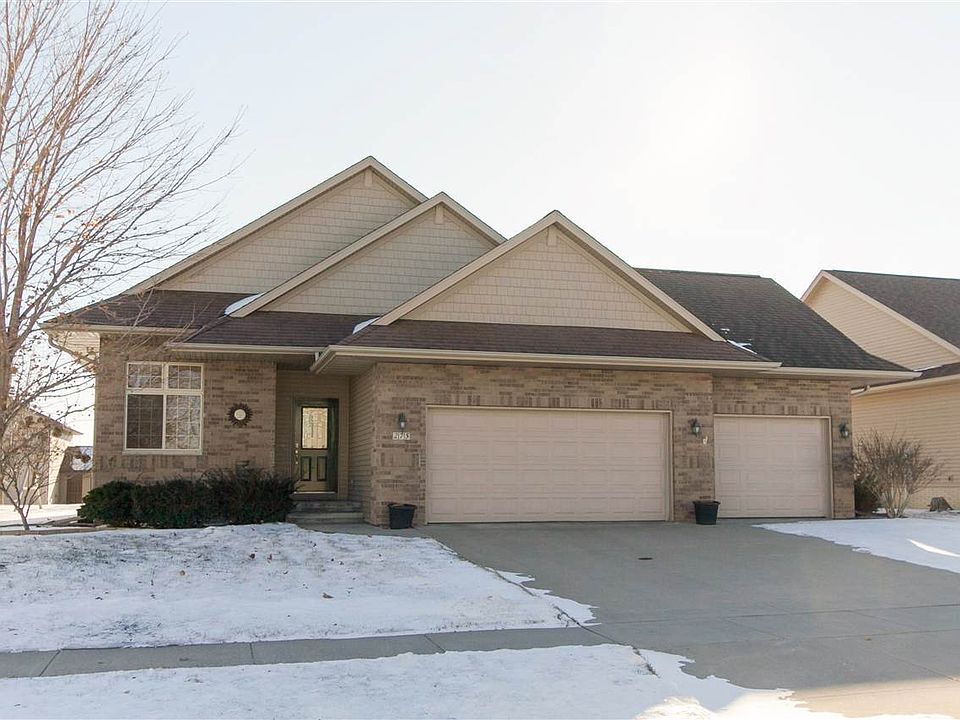 1st image of 275 Lockmoor Ave