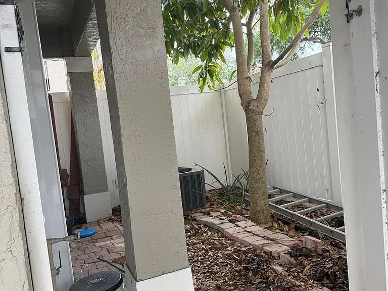 5362 SW 125th Ave — Photo 3