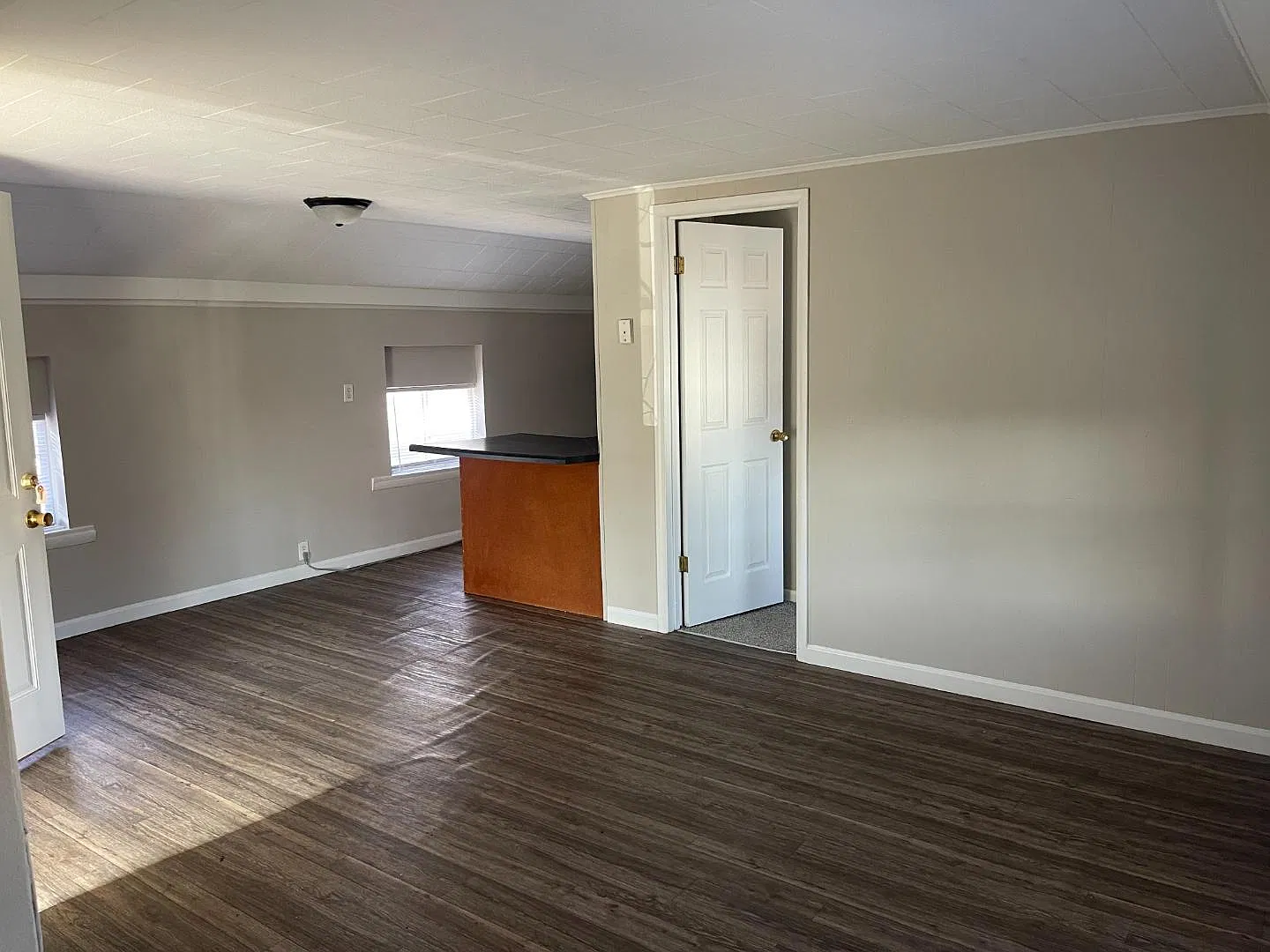 1127 S 7th St - 2 — Photo 3
