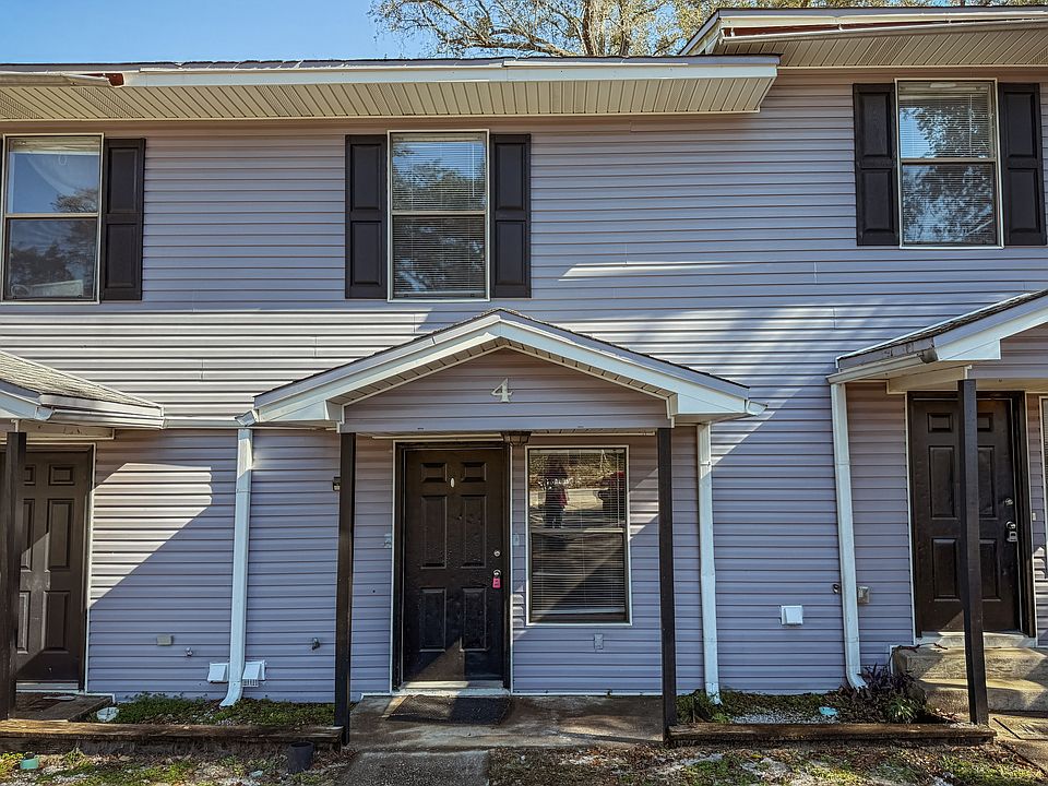 1st image of 590 Hill Ln APT 4
