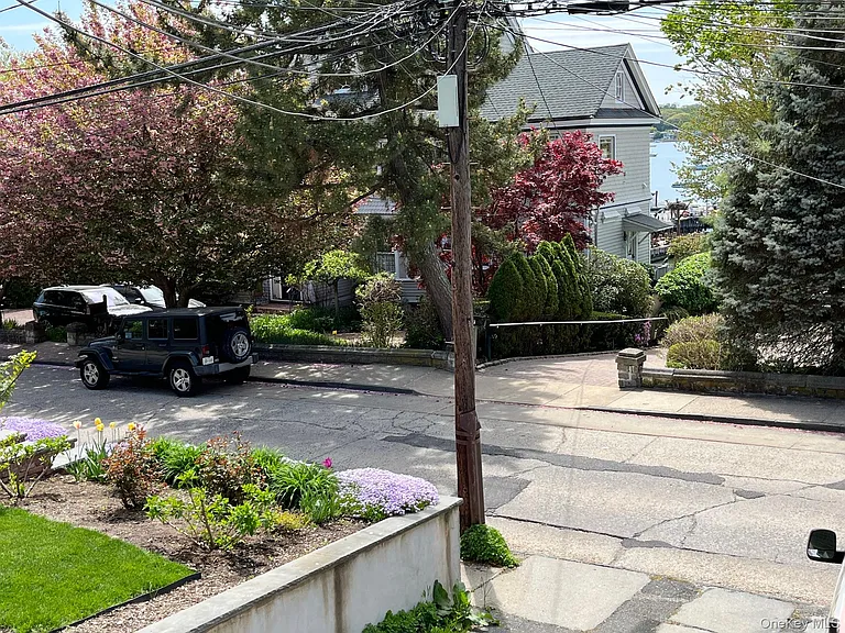 76 Bayview Ave #B — Photo 18