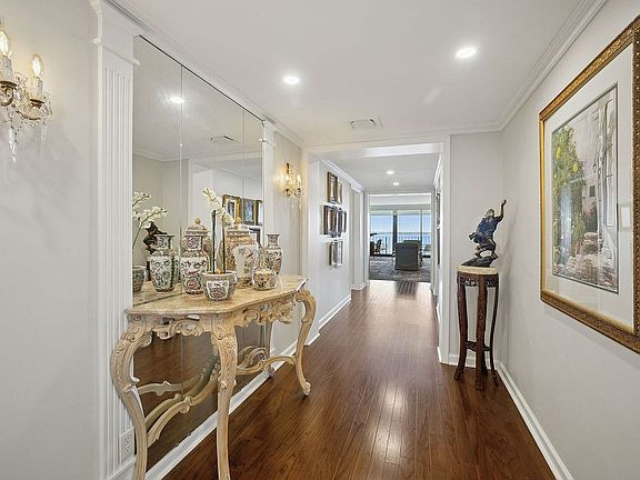 Hallway to main room