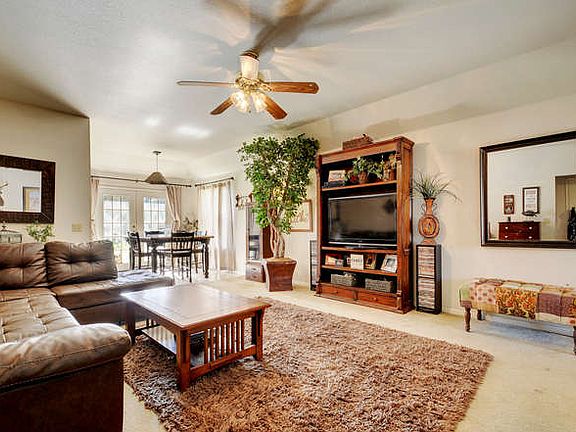 5th image of 1 Dogwood Dr