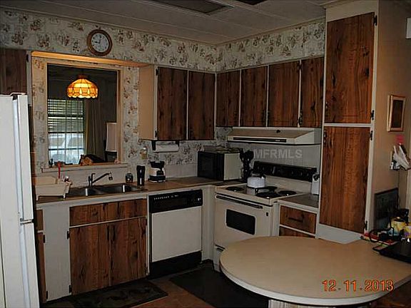 2nd image of 726 Roseapple Ave