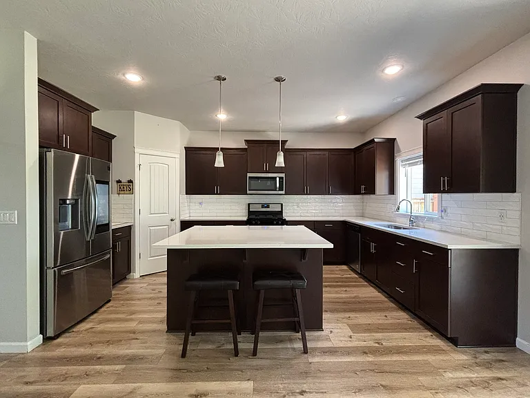 7261 SE Berg Dr — Photo 4