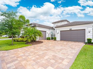 8977 Golden Mountain Cir, Boynton Beach, FL 33473