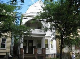224 S 10th St, Newark, NJ 07107