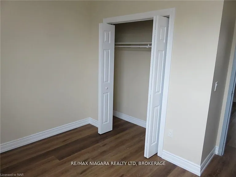 58 Jarvis St N #202 — Photo 5