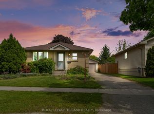 92 Ardsley Rd, London, ON N6G 3W4