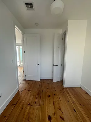 Rented by Hagstrom Management Inc | media 125