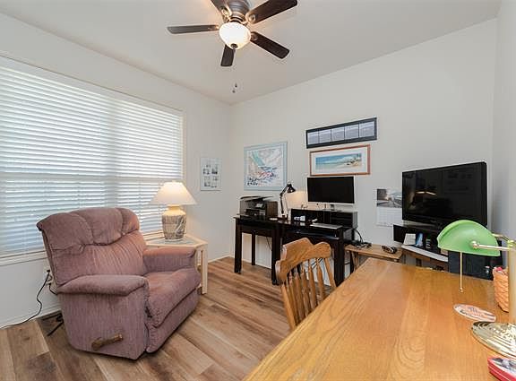 4th image of 3404 Seaside Dr
