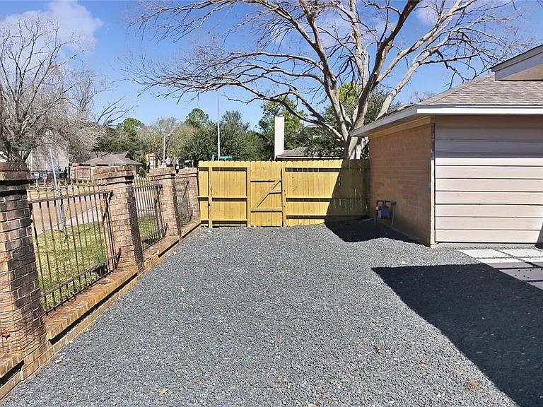 10839 Sugar Hill Dr #A — Photo 15