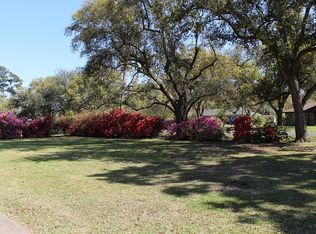 255 Gilmer St, Bridge City, TX 77611