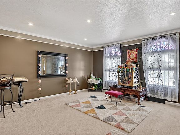 5th image of 168 Firenze Dr
