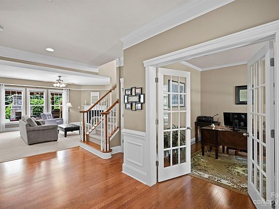 4th image of 7619 Monogramm Ln