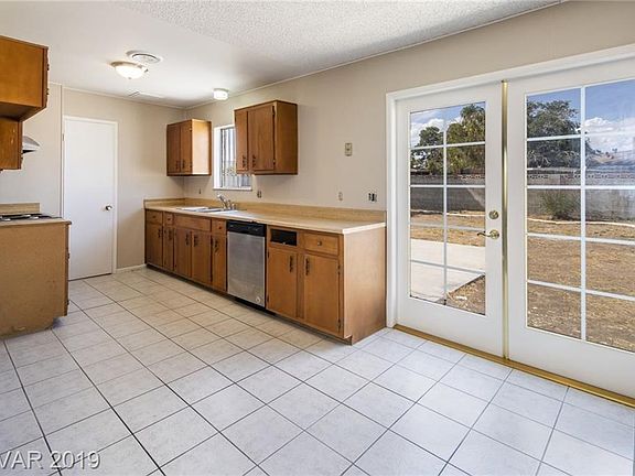 2nd image of 4720 Sunny Brook Ave