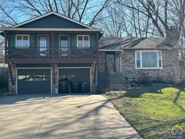 5130 NW Pueblo Ct, Topeka, KS 66618