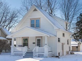 1718 Hamilton St SW, Cedar Rapids, IA 52404