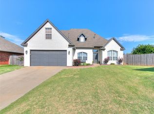 10324 Ashford Dr, Yukon, OK 73099