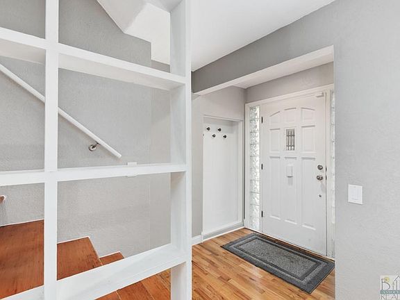 2nd image of 542 Park Ln