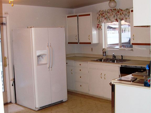 kitchen/upstairs