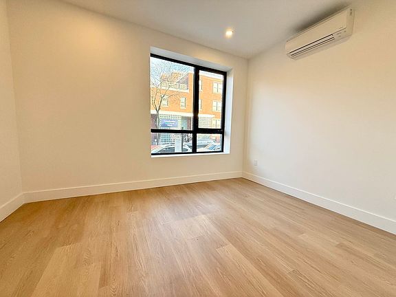 3rd image of 462 E 29th St #1F