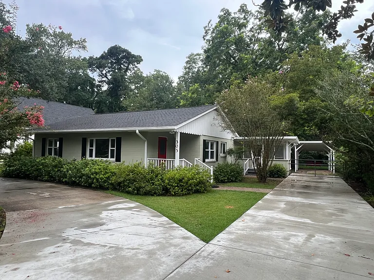 House Entrance with Circular Driveway