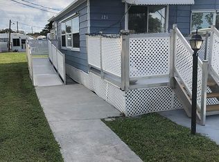 121 Debbie Ave, Sebastian, FL 32958