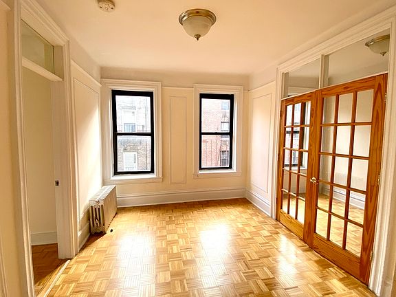5th image of 235 E 78th St #24