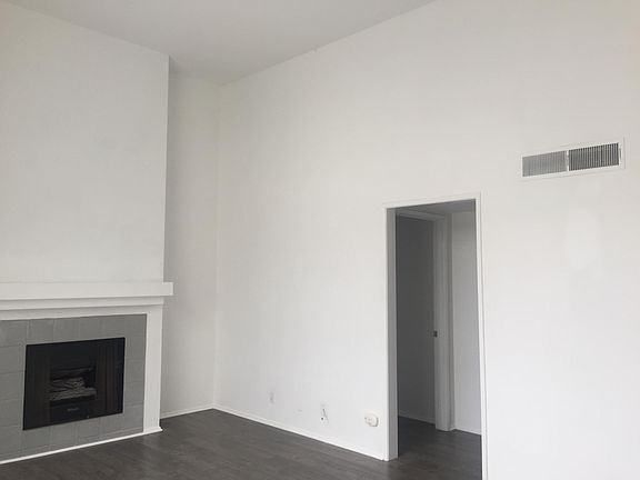 4th image of 930 Venice Blvd APT 206