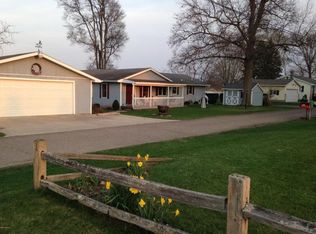 60201 Lester Ln, Colon, MI 49040