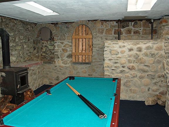 Former Tenants' Basement 