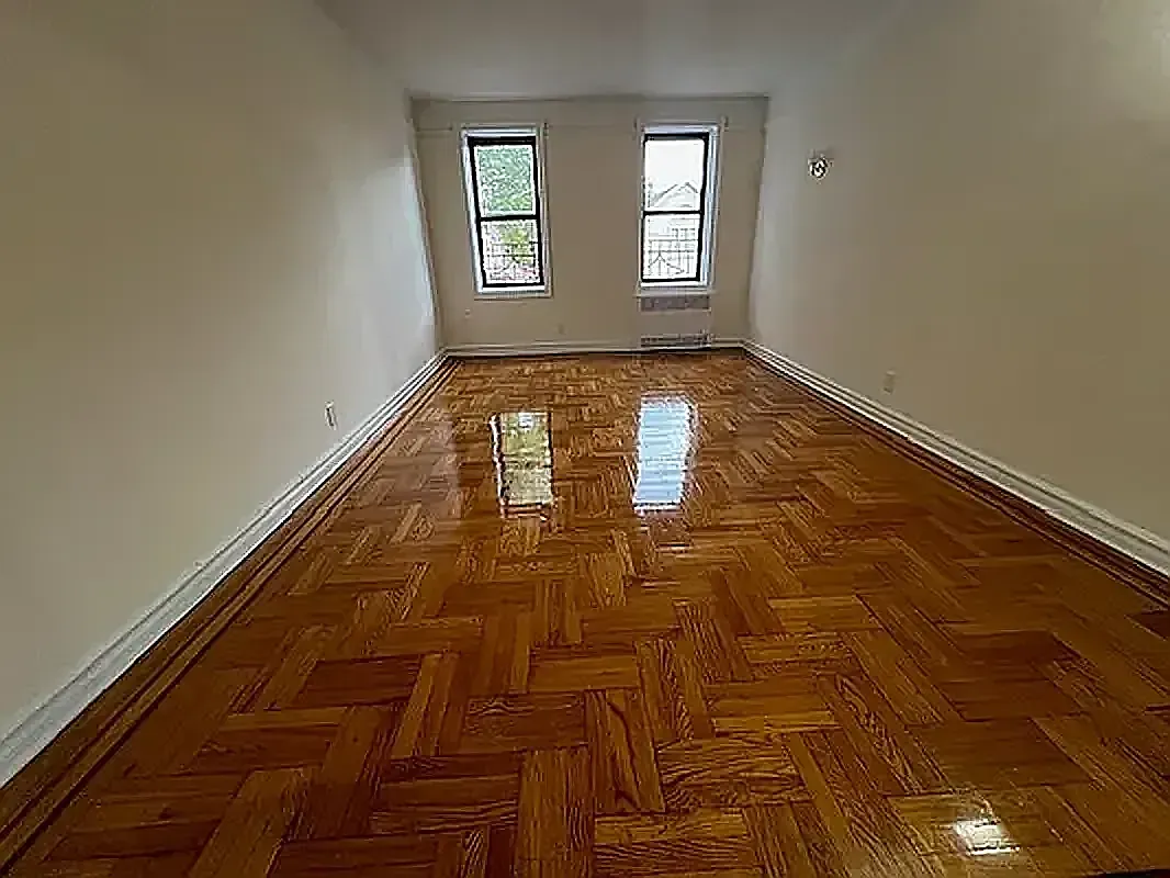 1001 Avenue H — Photo 1