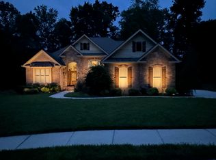 9329 Crystal Brook Dr, Apison, TN 37302