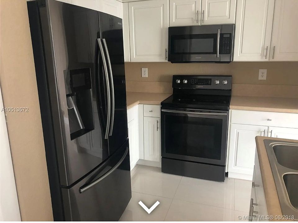 2nd image of 1085 NE 42nd Ave