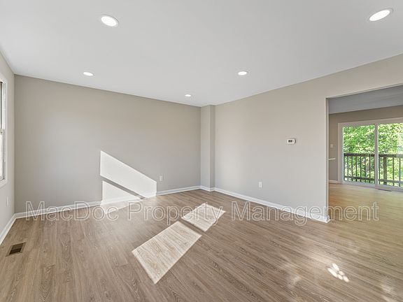 2nd image of 5261 Daffodil Dr