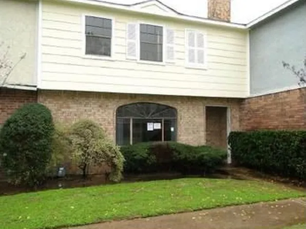 10739 Sandpiper Dr, Houston, TX 77096