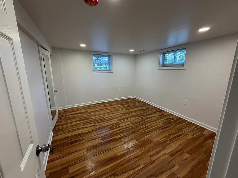5868 Arlington Blvd — Photo 5