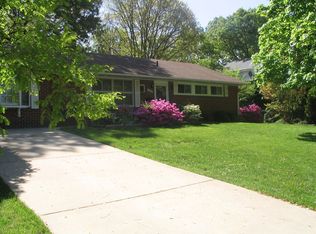 5819 Atteentee Rd, Springfield, VA 22150