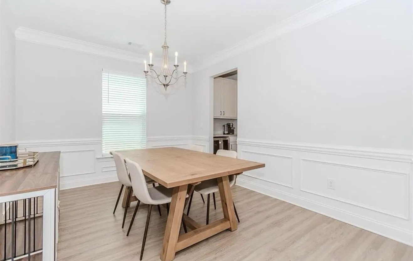 4 bed, 2.5 bath, 3083 sqft, $3,150 — Photo 4