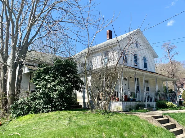 290 Maple Avenue, Montville, CT 06382