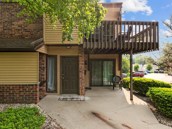 206 Royal Ct Unit 12, Appleton, WI 54915