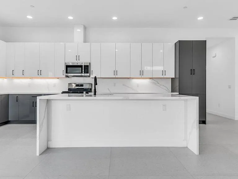 67670 Buckboard Ln — Photo 9