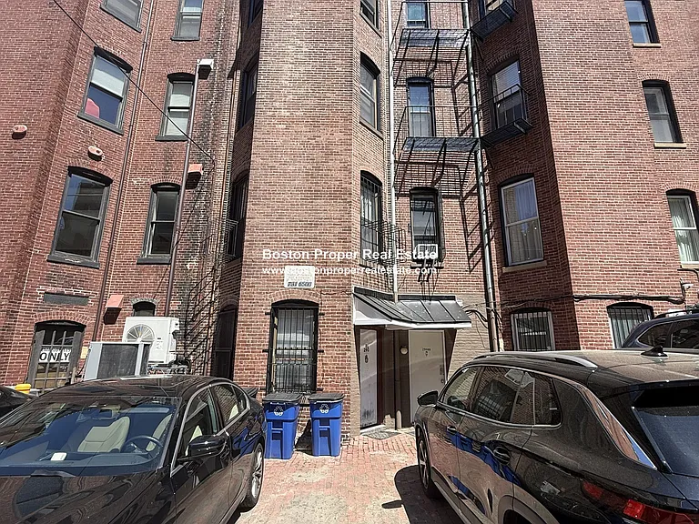 290 Newbury St #3G — Photo 5