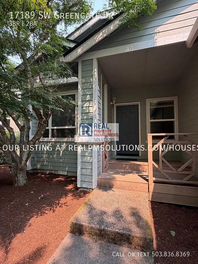 Stunning Sherwood Home Available — Photo 2