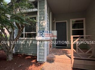 17189 SW Greengate Dr, Sherwood, OR 97140
