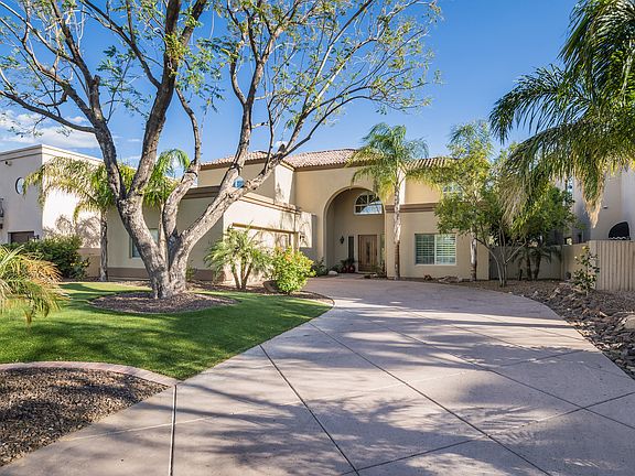 3rd image of 9959 E Island Cir
