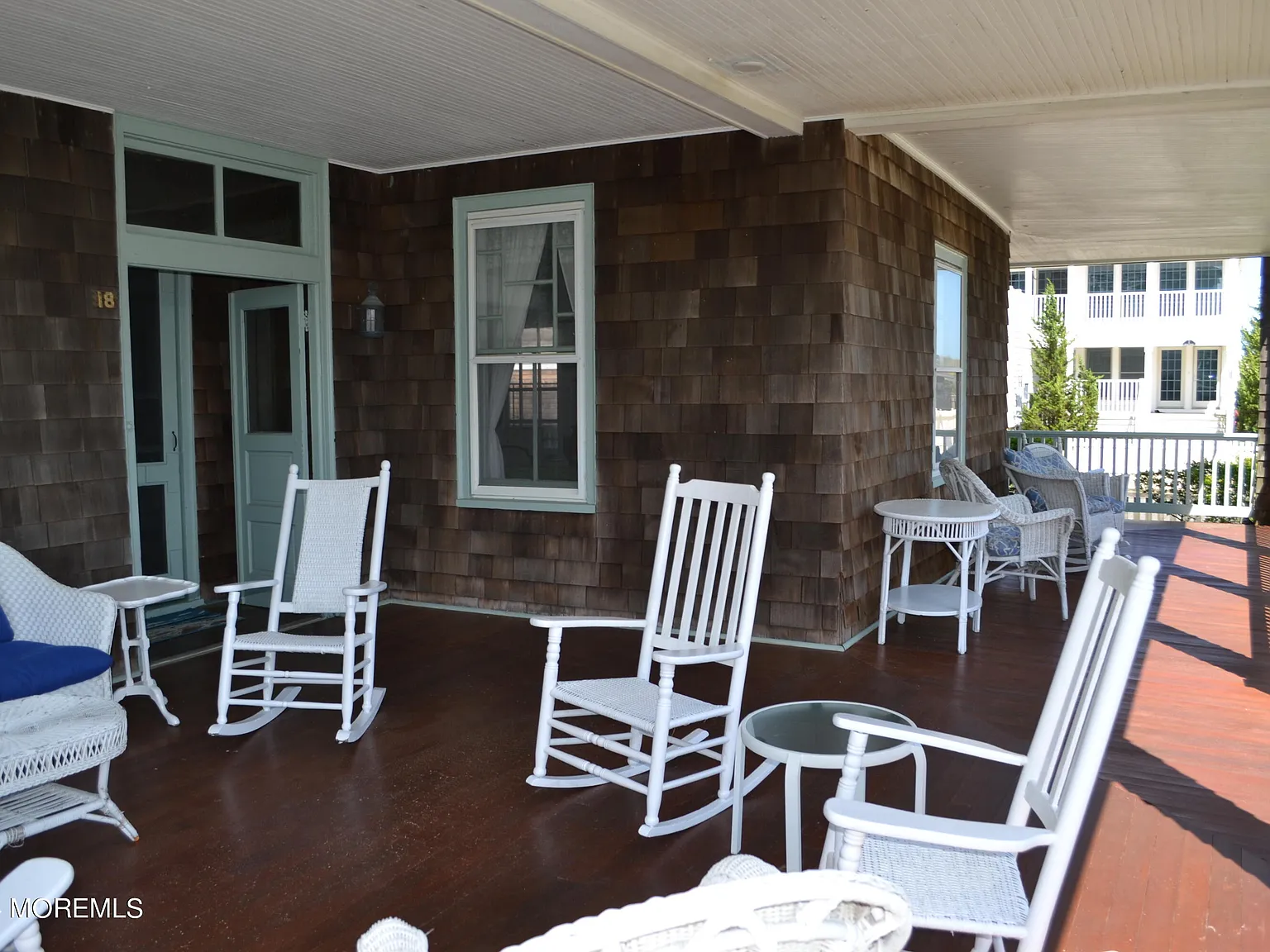 9 bed, 5152 sqft, $12,500 — Photo 3
